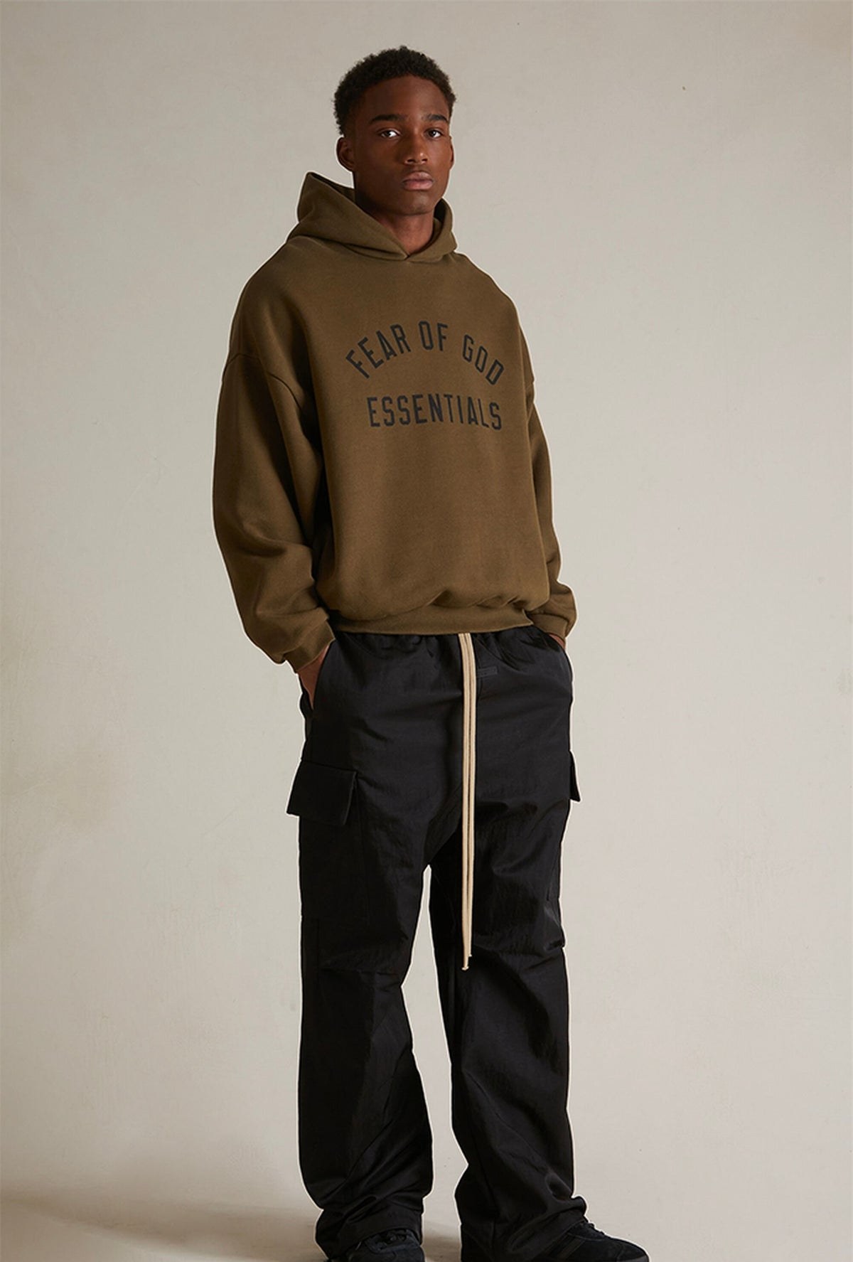 Essentials Hoodie “Olive” (FW24) – תמונה 7