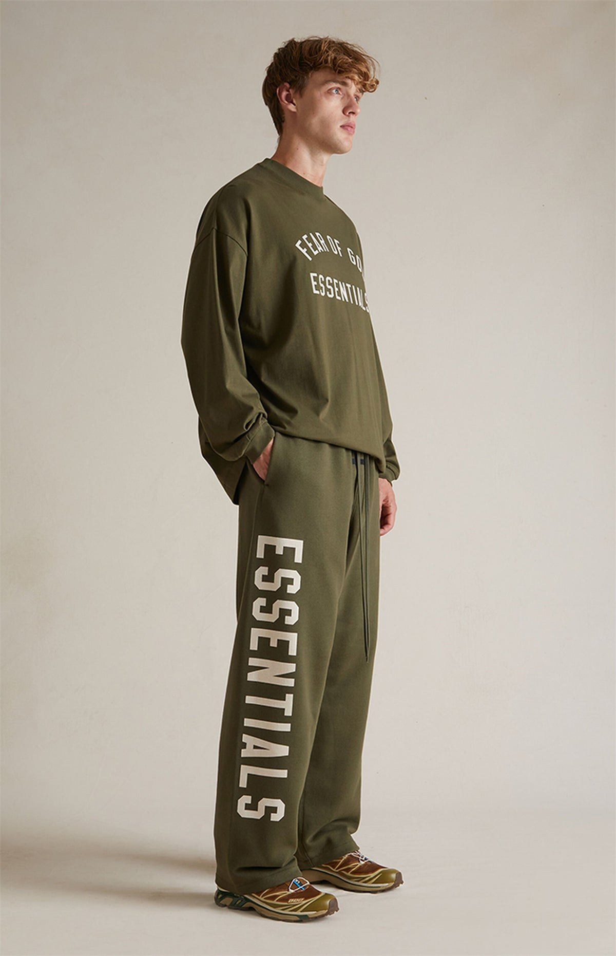 Essentials Sweatpants Relaxed “Military” (FW24) – תמונה 4