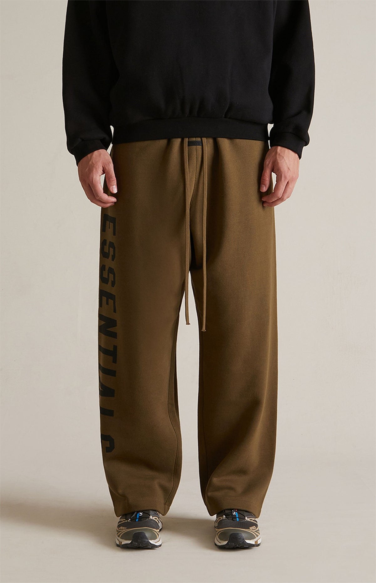 Essentials Sweatpants Relaxed “Olive” (FW24) – תמונה 2