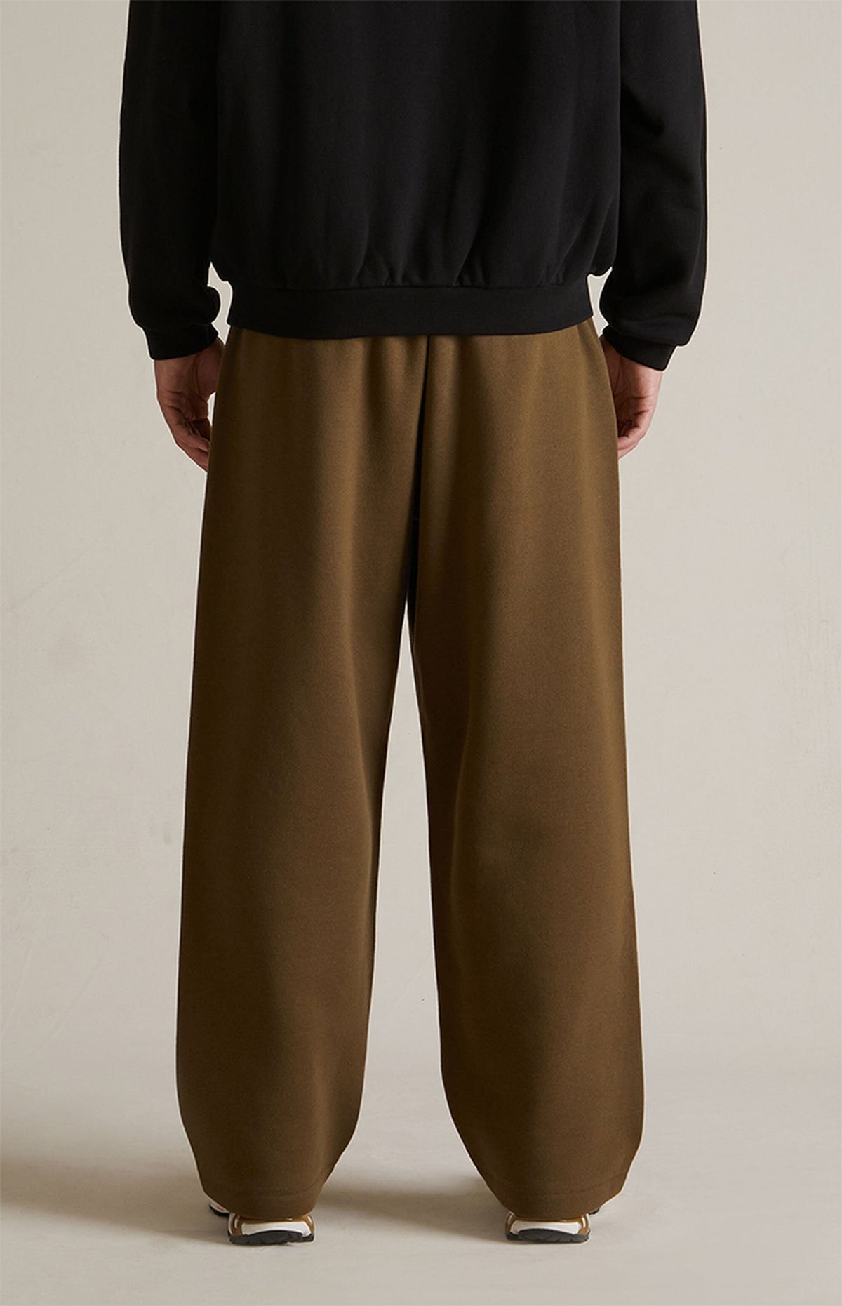 Essentials Sweatpants Relaxed “Olive” (FW24) – תמונה 5